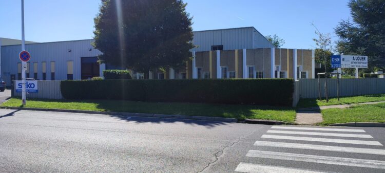 Bâtiment industriel étudié par A&A Ingénierie pour un diagnostic structurel.